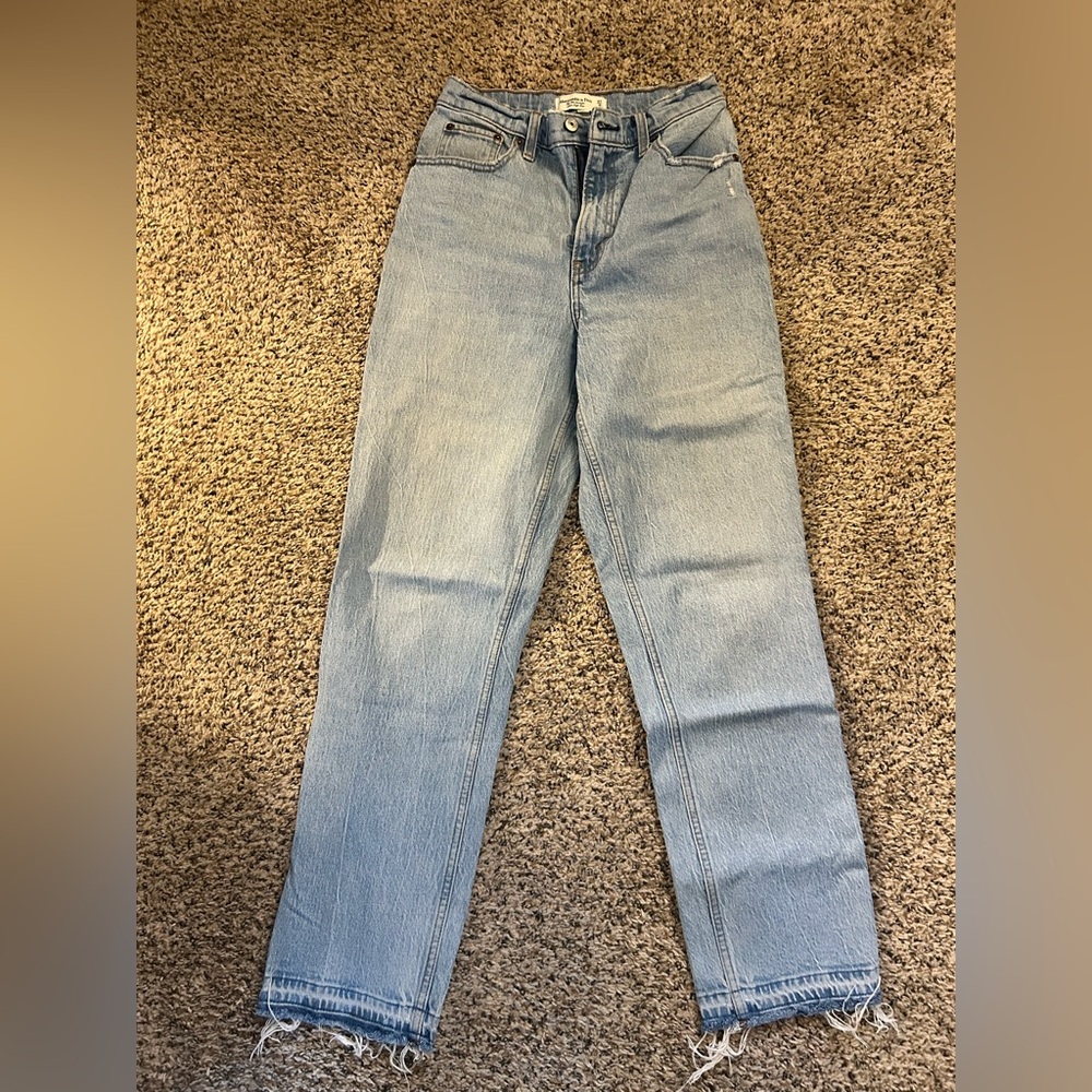Abercrombie & Fitch Curve Love Ultra High Rise Jeans - 90’s Straight